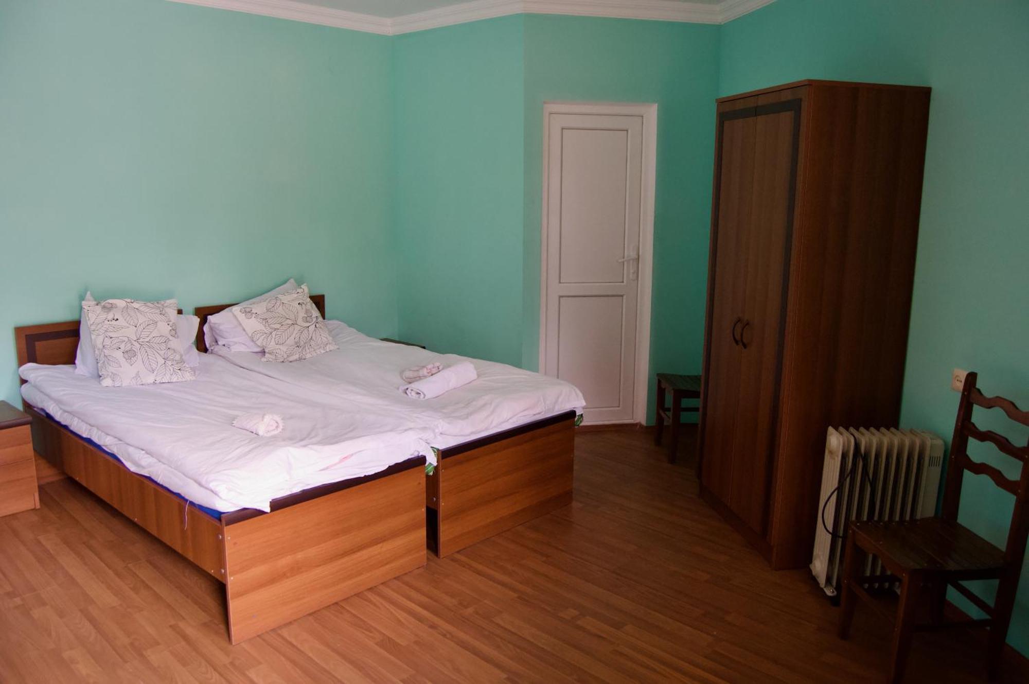Tirebi Hotel Nakalakevi Ngoại thất bức ảnh